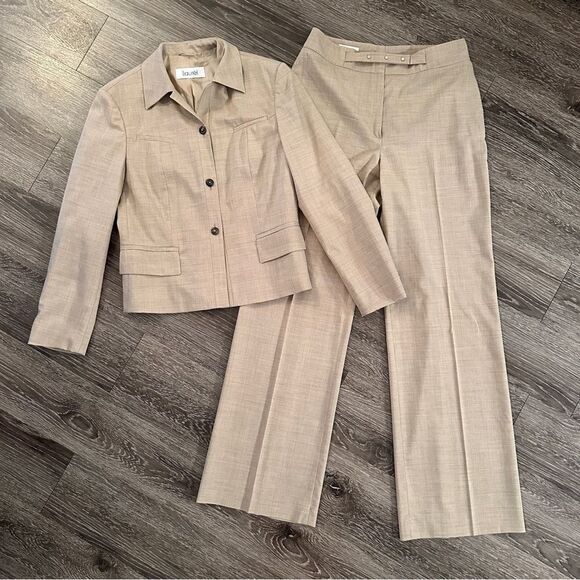 Laurèl Tan Suit - Picture 1 of 16